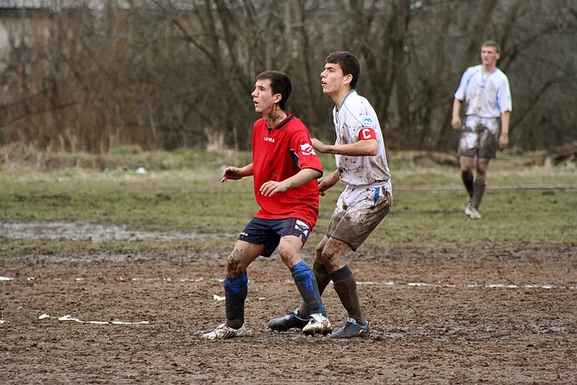 被国米拉开3分差距，罗马对阵卡利亚里6场不败被终结