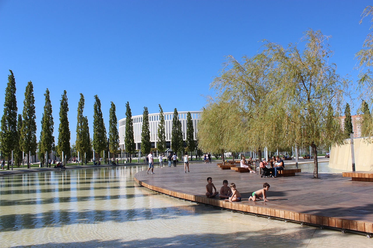 球迷调侃詹姆斯没头发，后者回应：你知道我有，而且多的是